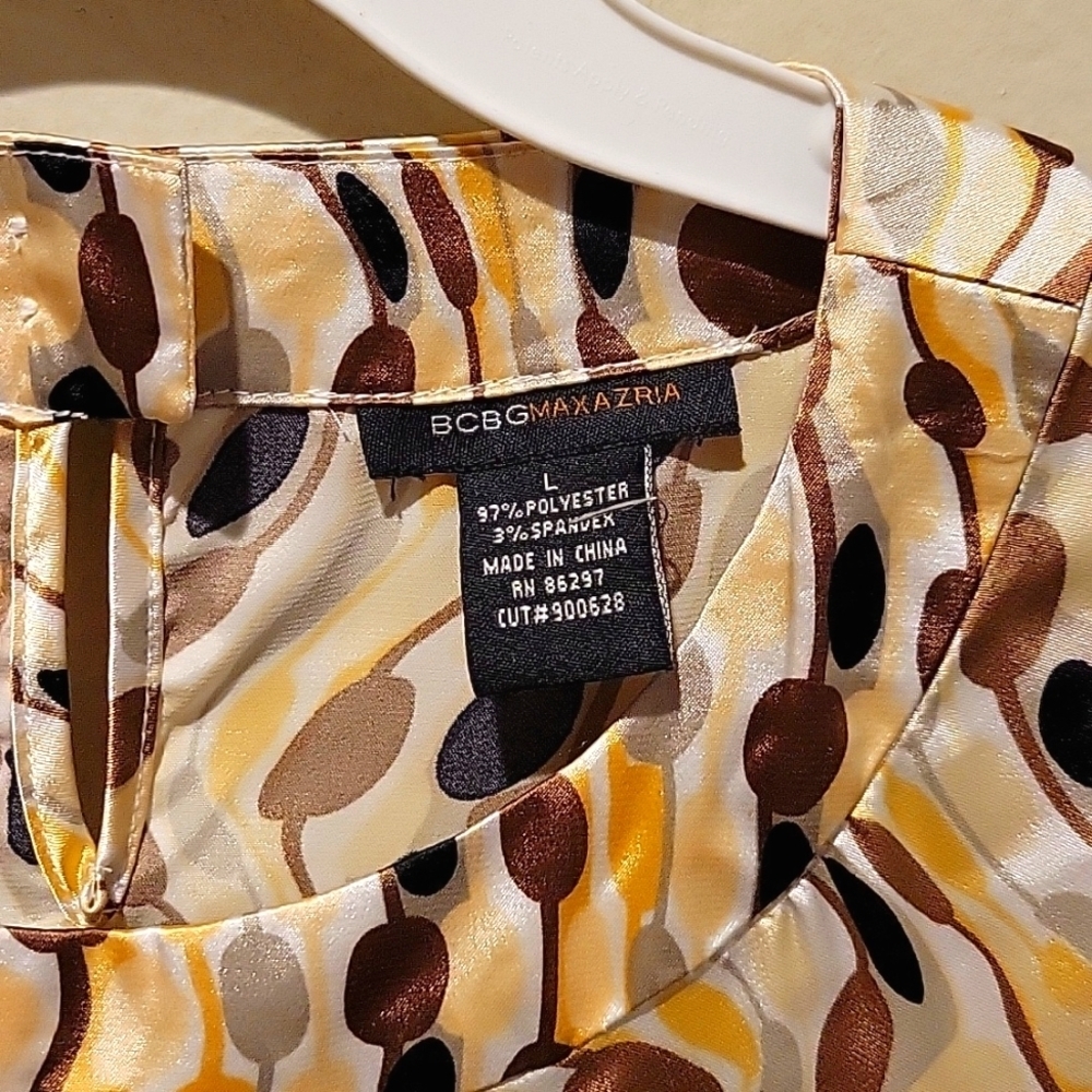 ❤️ NWOT! BCBGMAXAZRIA SATIN TIE BACK KEYHOLE TOP LARGE - Picture 3 of 7